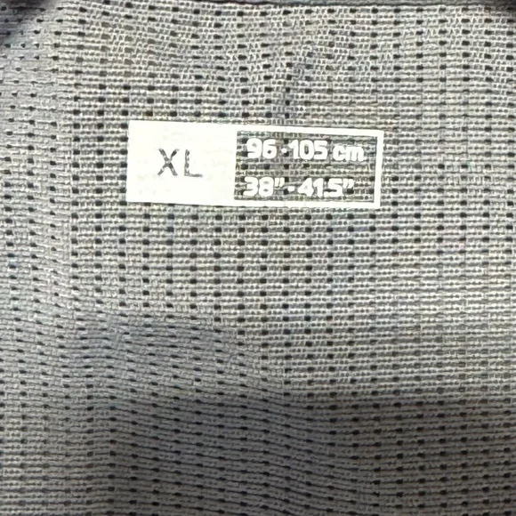 Salomon Black and Gray Running Belts - Picture 3 of 4